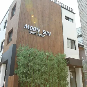 Pensión Moon Sun, Seúl