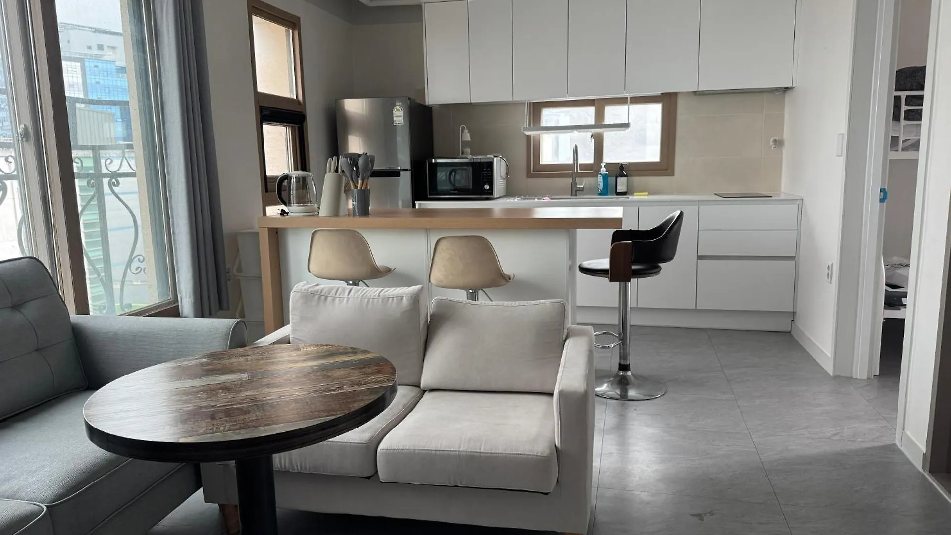 Appartement 601, Seongsu Station Jungnangcheon Cherry Blossom Road Han River Airport Bus Séoul